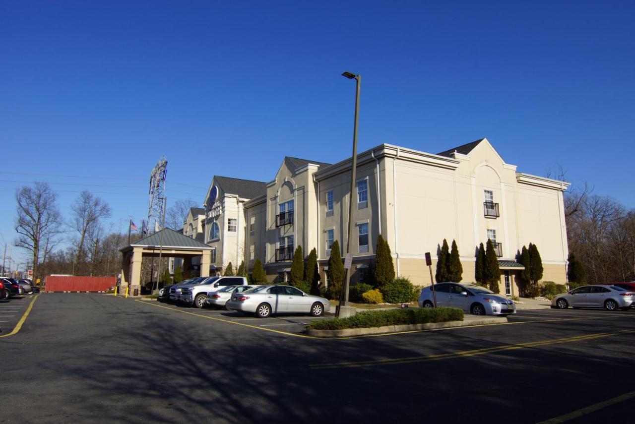 Comfort Suites North Brunswick Township Exterior foto